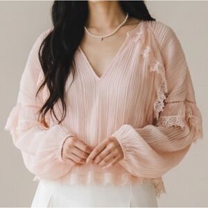 Vintage BCBGMaxazria Peach crinkle pleated Lace Bishop sleeve Sheer blouse